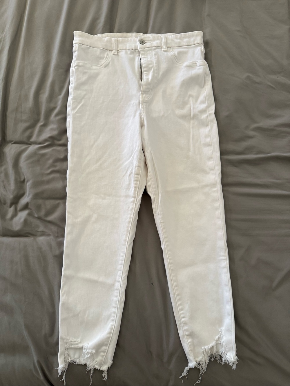 American Eagle Outfitters White Skinny Jeans with Frayed Hem